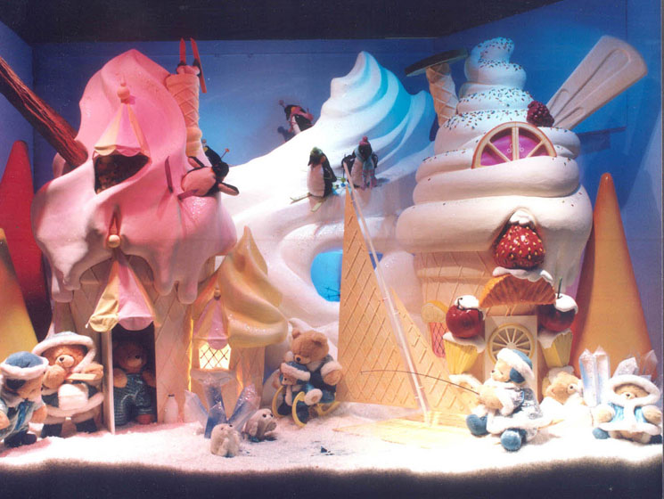 02 Hamleys Ice Cream Display